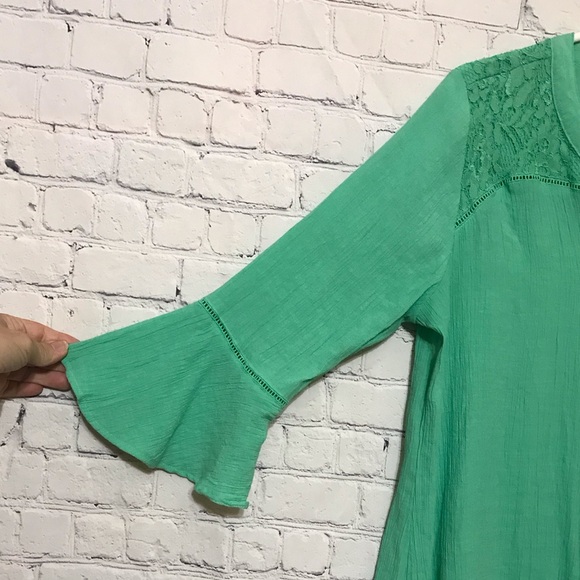 NWOT Green Lace Blouse - Picture 3 of 9